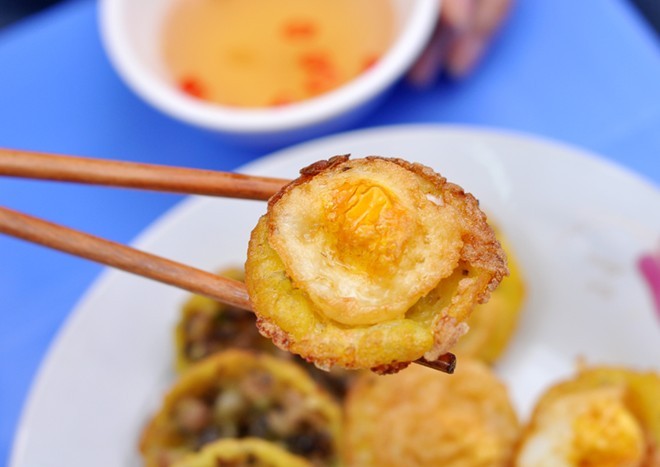 Tới đêm hội ẩm thực nếm 20 món ăn đường phố Sài Gòn